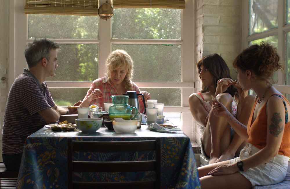 Críticas: Crítica de Las fiestas, de Ignacio Rogers, con Cecilia Roth, Dolores Fonzi y Daniel Hendler - Otros Cines