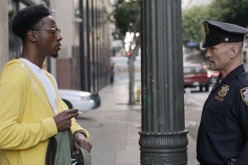 Críticas Crítica de “Dos completos desconocidos” (“Two Distant Strangers”), cortometraje de