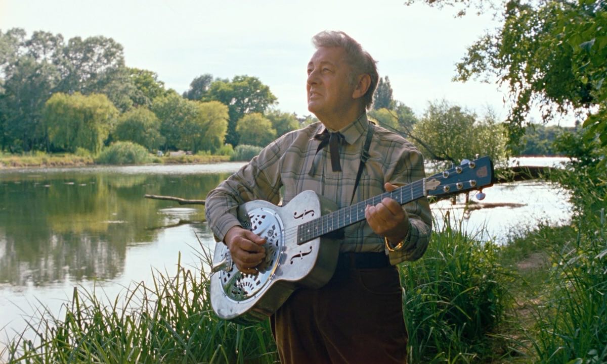 The loneliest man on earth 2 The loneliest man on earth 2